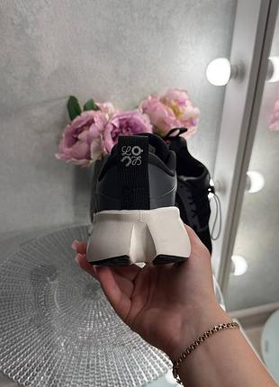 On cloudsolo x loewe white / black 8