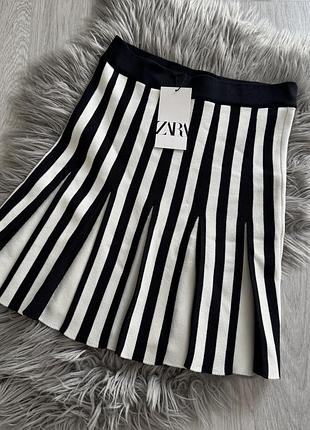 Спідниця в полоску zara