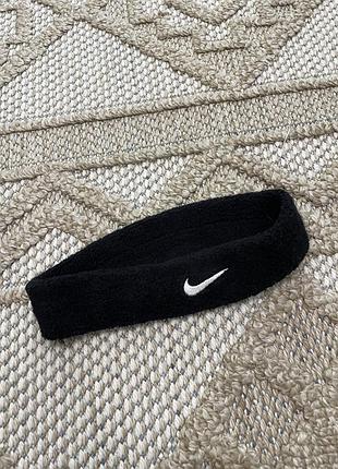 Вінтажна повʼязка на голову nike