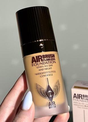Тональный крем charlotte tilbury airbrush flawless foundation (10 warm) 30 ml