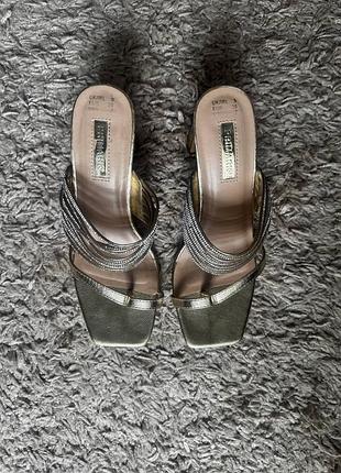 Шикарні босоніжки 👡❤️