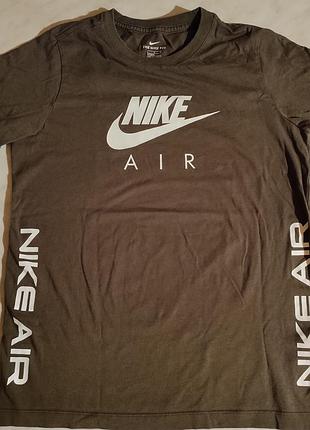 Женская спортивная футболка nike air