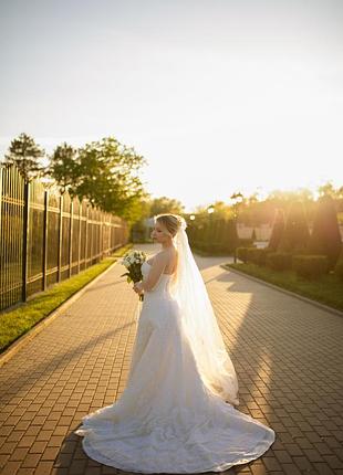 Весільна сукня