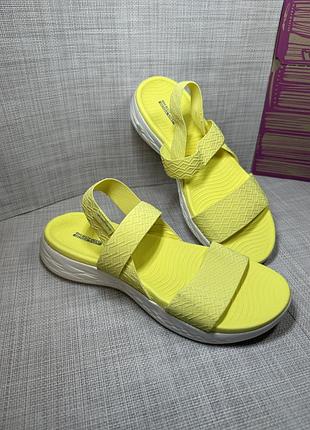 Оригінальні сандалі skechers