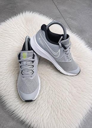 Жіночі кросівки бренд оригінал nike. р. 38. устілка 24 см.