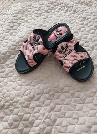Женские шлёпки adidas 36 р