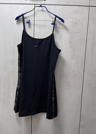 Чорна літня коротка сукня nike sportswear tape dress
