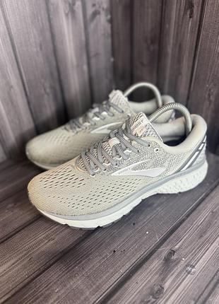 Кросівки brooks ghost 11/р.40