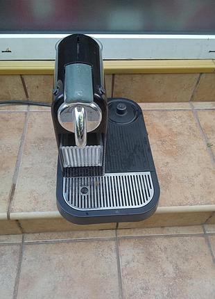 Кофемашина nespresso d 120 сопротивление рабочее, нет капучинатора.
