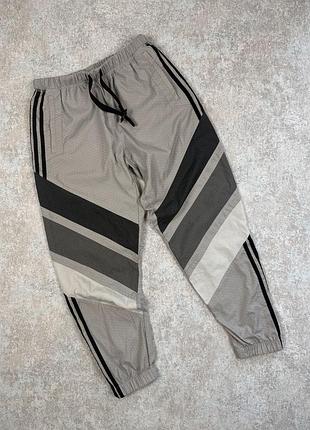 Чоловічі спортивні штани adidas chevron originals 3st trackpants розмір s