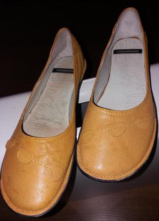 Шкіряні балетки vagabond