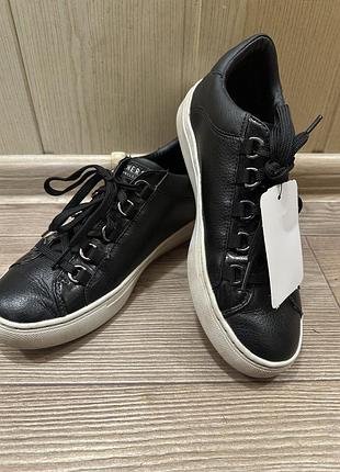 Кросівки skechers los angeles з устілкою wedge fit  розмір 38 устілка 25 см