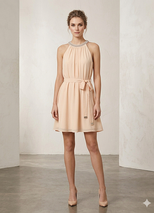 Нежное платье мини с американской проймой и стразами ella-tino boutique, р. s/m