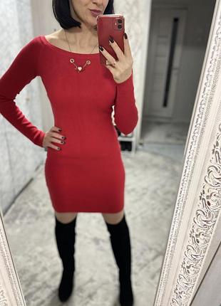 Стильна ефектна сукня