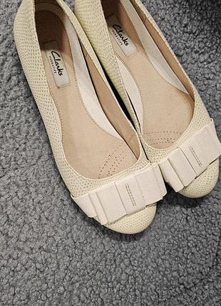 Туфлі clarks