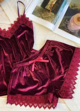 Бордовий бархатний комплект, піжама маїчка + шорти5 фото