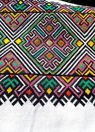 Старинное аутентичное полотенце из ивано-франкщины, вышитый крестиком на домотканном хлопковом полотне