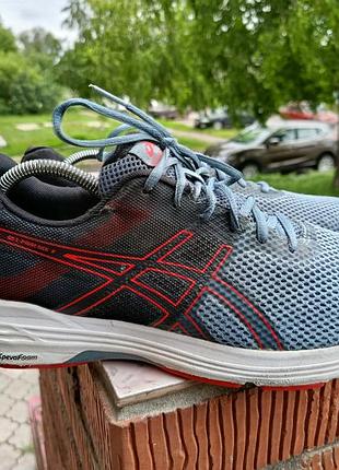 Чоловічі бігові кросівки asics gel-innova 8 (артикул: t822n)