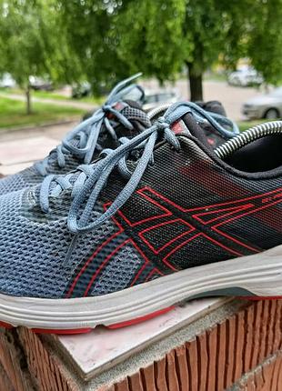 Чоловічі бігові кросівки asics gel-innova 8 (артикул: t822n)