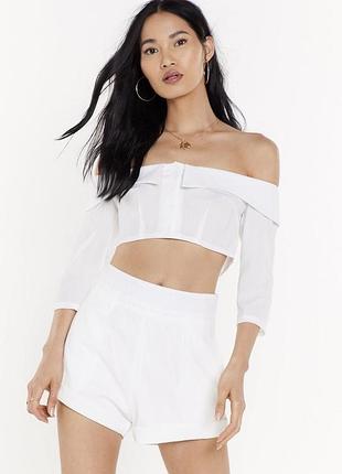 Nasty gal жіночий кроп топ біла блуза в відкритими плечима в смужку нова вкорочений рукав блузка коротка смужка