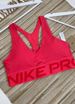 Ton nike pro