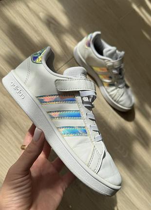 Кросівки кеди adidas з голографічними елементами 19 см 31 розмір