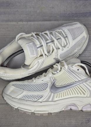 Кроссовки nike vomero 5
