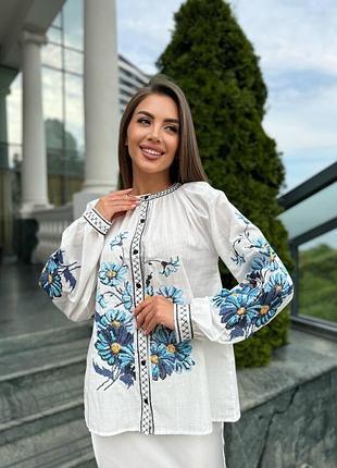 Вишиванка жіноча на гудзиках m