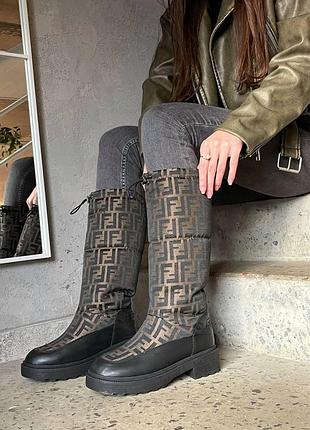 Зимние высокие женские ботинки fendi boots high black brown, обувь с мехом кожаная на овчине, фэнди бутс
