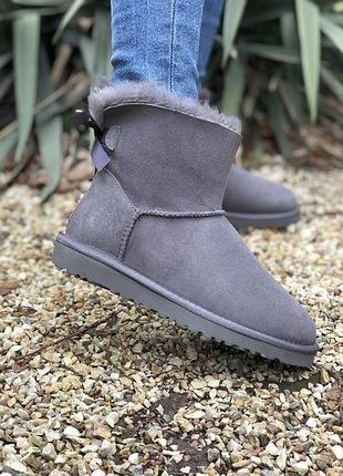 Жіночі зимові угги ugg bailey bow mini, замшеві сірі черевики з бантом, взуття на хутрі овчина міні байлей