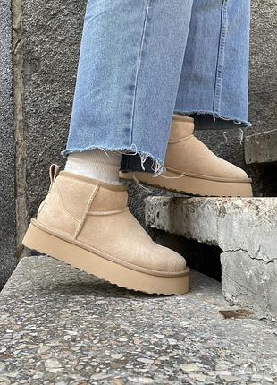 Жіночі зимові угги ugg classic ultra mini platform beige, теплі жіночі черевики, якісне високе взуття на зиму угги класік міні