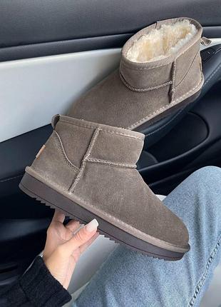 Женские зимние бежевые угги ugg mini, теплые прошитые ботинки, качественная высокая обувь на зиму угги мини за