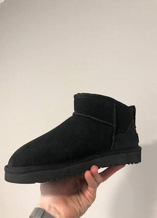 Унисекс зимние низкие угги ugg ultra mini black, черные замшевые ботинки на овчине зима, женская обувь на меху 44, 40