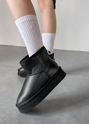 Женские черные кожаные угги ugg mini platform black, зимняя обувь на платформе, ботинки на овчине на высокой п 40