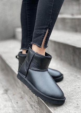 Жіночі зимові угги ugg classic mini, теплі черевики на овчині, шкіряне взуття для жінок на зиму угги класік міні
