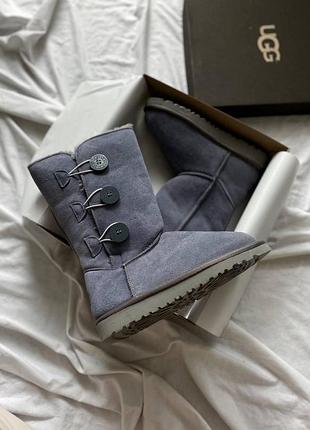 Жіночі зимові угги на овчині, ugg bailey button triplet ii dark shade, замшеві сірі черевики з гудзикои на зиму