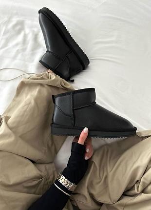 Зимние угги ugg ultra mini black leather, черные кожаные ботинки на овчине, женская обувь на меху мини 37