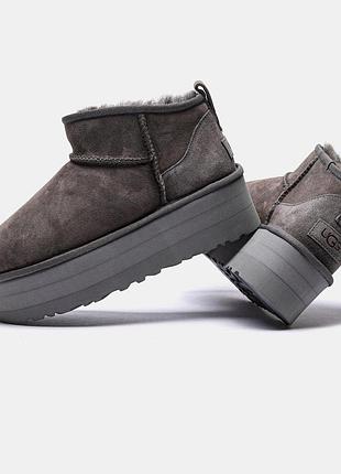 Жіночі зимові угги ugg classic ultra mini platform, сірі черевики на платформі, взуття на зиму на овчині хутро ультра міні