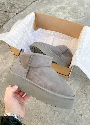 Жіночі зимові угги ugg ultra mini platform light grey, черевики на платформі, взуття на зиму на овчині хутро ультра міні