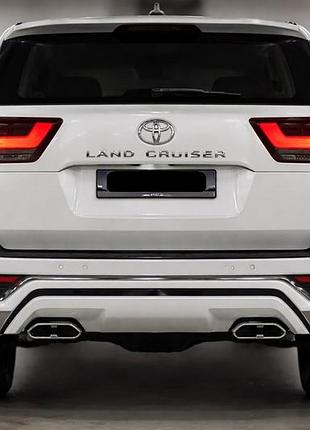 Накладка на задній бампер vxr чорний колір для toyota land cruiser 300 2021- рр