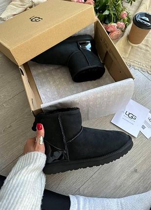 Женские зимние угги ugg classic mini black metallic, теплые женские ботинки, замшевая высокая обувь на зиму уг 40