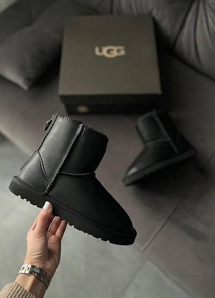 Женские зимние черные угги ugg classic mini ii zip boot, кожаные ботинки на замке, обувь на овчине мех мини 38
