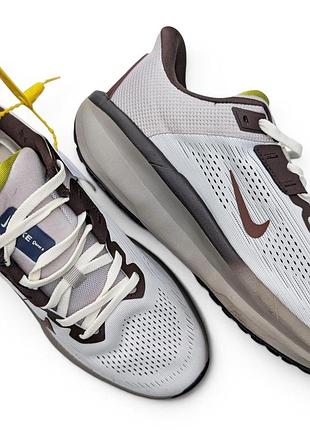 Чоловічі кросівки nike quest v6 коричневі