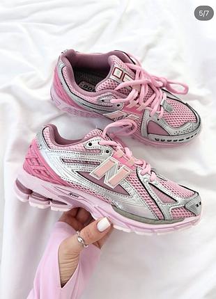 Жіночі кросівки new balance,шикарного рожевого кольору,на шнурівках
