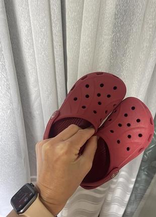 Червоні crocs оригінал 2