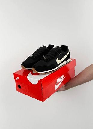 Nike md runner 2 black beige 5