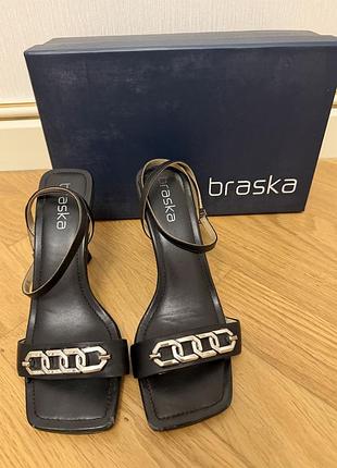 Босоножки braska 36 размер
