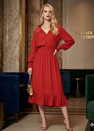Стильне приталене плаття marks spenser