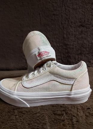 Крутые кедина девочку, мокасины детские, мокасины vans оригинал. размер по бирке 30.