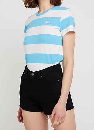 Біла бутболка у смужку levi’s